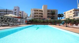 Book Strelitzias Apartments online