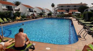 Book Parquemar Bungalow Hotel online