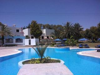 Book Kabanari Bay Hotel online