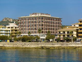 Photograph of Talayot Apartments