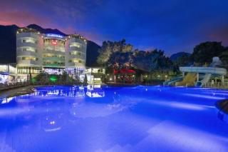Photograph of Catamaran Resort Hotel