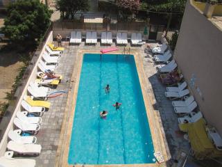 Book Nazar Studio Hotel online