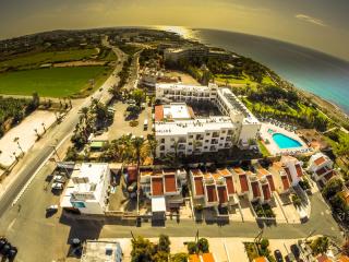 Photograph of Helios Bay Apartments