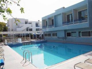 Book Nereus Hotel online