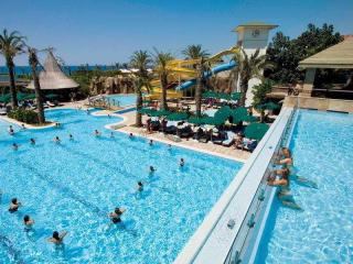 Photograph of Alva Donna Beach Resort Side