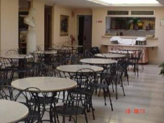 Book Center 1-2-3 Hotel online
