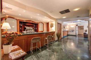 Photograph of Romoli Hotel