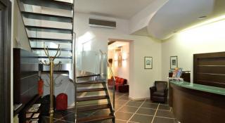 Photograph of Garda Hotel