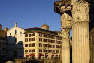 Photograph of Forum Hotel