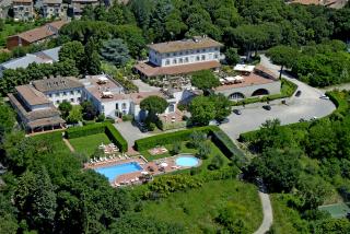 Photograph of Garden Hotel