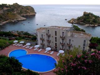 Photograph of Isola Bella Hotel