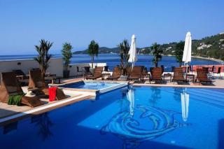 Book Aria Hotel online