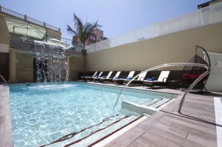 Book El Tiburon Hotel online