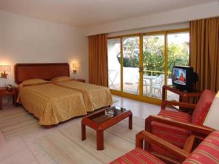 Book Clube Hotel Apartamento do Algarve online