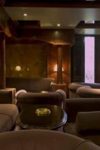 Book Nassim Hotel online