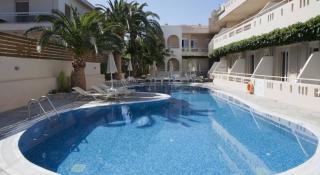 Book Axos Hotel online