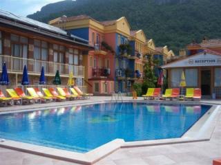 Book Turk Hotel online