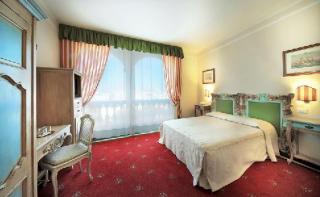 Photograph of Colonna Palace Hotel Mediterraneo