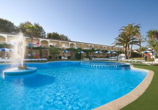 Photograph of Mariners Club Apartments
