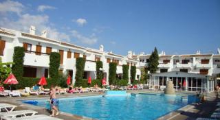 Book Cristina Villa Apartments online