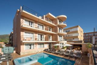 Book Martinez Aparthotel online