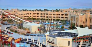 Photograph of Coral Sea Waterworld Hotel