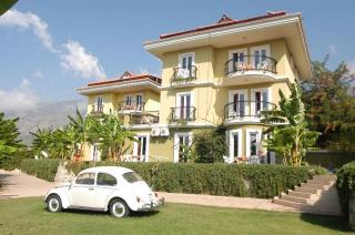 Book Antas Apartments online