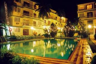 Book Prazeres Hotel online