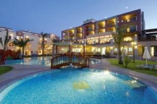 Book Sea View Hotel online