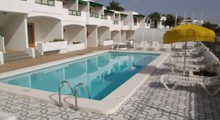 Book Isabel Apartments online