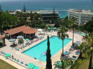 Photograph of Tofinis Hotel