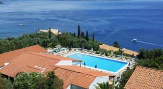 Book Nautilus Hotel online