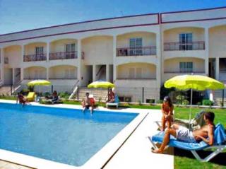 Book Kings Apartments online