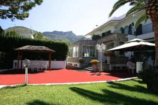 Photograph of Lord Byron Hotel
