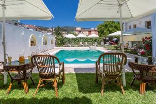 Book Ritsa Apartments online