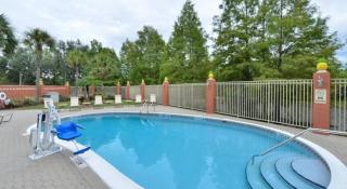 Photograph of Quality Inn & Suites Universal Hotel