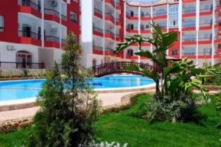 Photograph of Desert Pearl Apartments