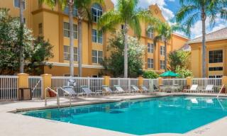 Photograph of Quality Suites Lake Buena Vista Hotel