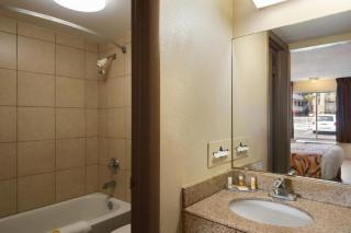 Photograph of Days Inn North Tampa Near Busch Gardens