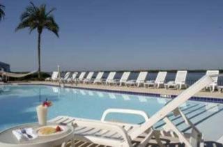 Photograph of Doubletree Guest Suites Tampa Bay Hotel