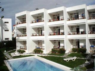 Photograph of Carasol Apartments