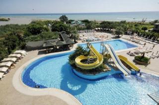 Photograph of Washington Resort & Spa Hotel