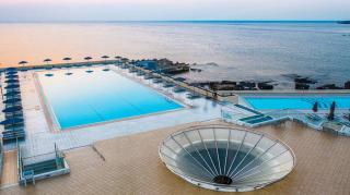 Book Eden Roc Hotel online