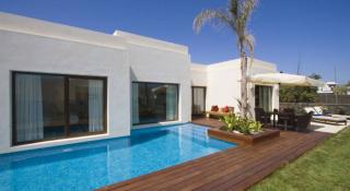 Book Grand Alondra Suites online