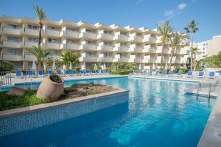 Book Globales Cala Bona Suites online