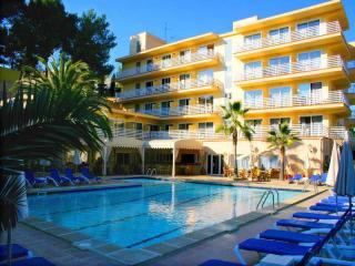 Photograph of Roc Oberoy Hotel