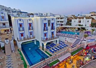 Book Club Vela Hotel online