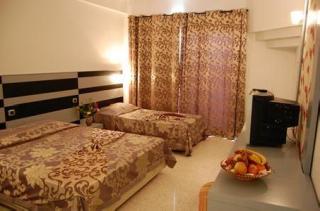 Book Daphne Club Skanes online