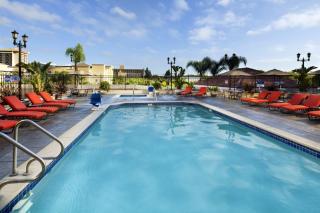 Book Doubletree Suites By Hilton Anaheim Resort Convention Center online