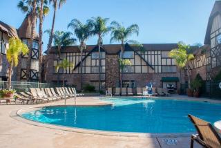 Photograph of Anaheim Majestic Garden Hotel